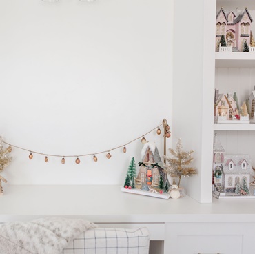 Create a Holiday Home: Front Door & Entryway
