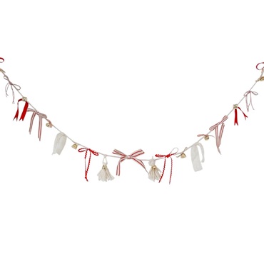Holiday Garland Making + Styling