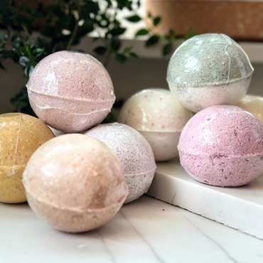 Make Your Own Natural Bath Bombs